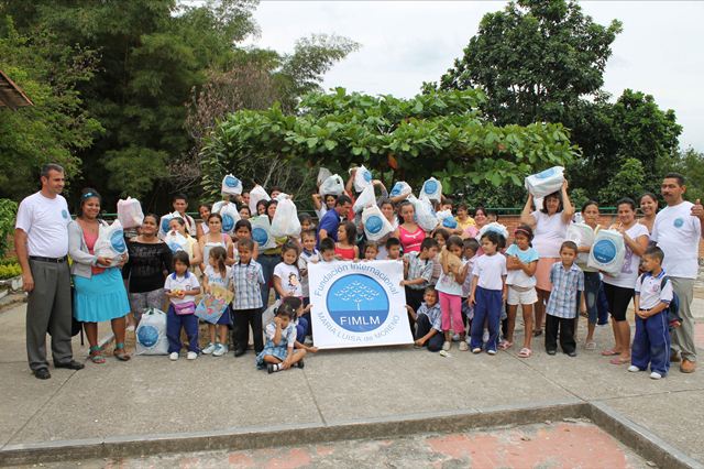 entrega-de-ayudas-en-floridablanca