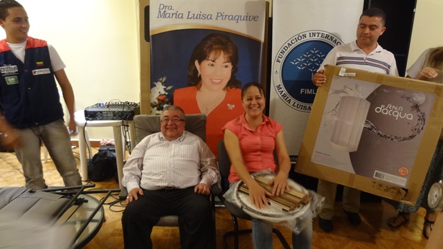 entrega-de-enseres-a-la-comunidad-de-itaguei