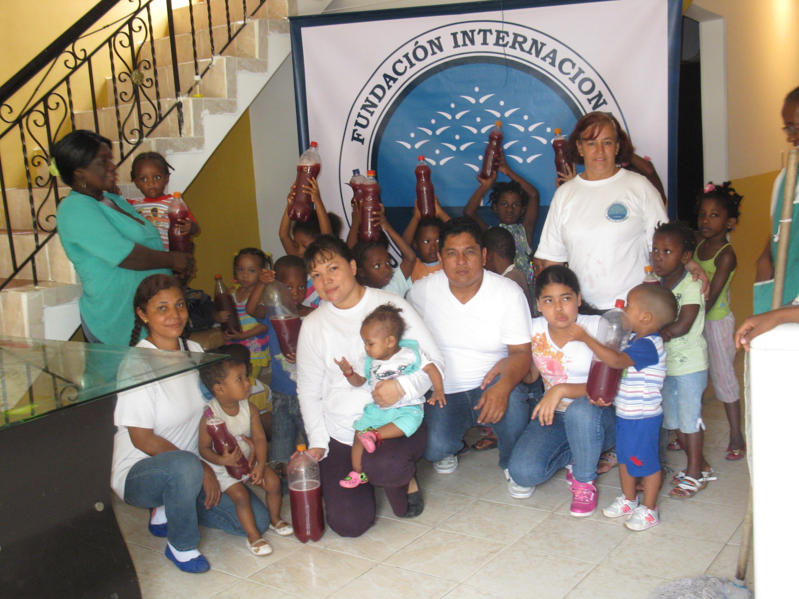 guarderias-fueron-beneficiadas-con-donacion-de-jugos-en-cali