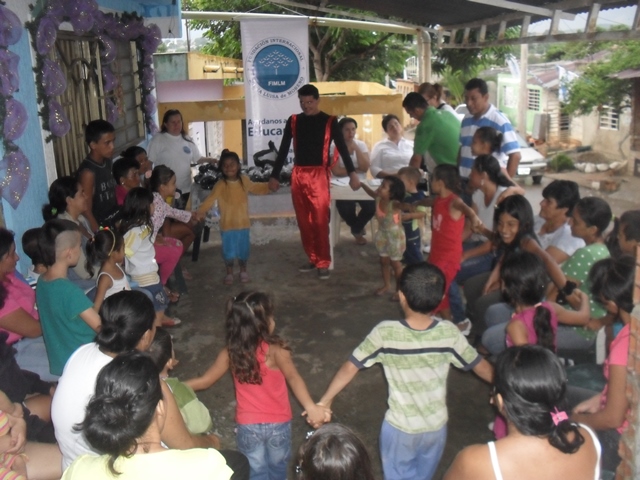 entrega-de-calzado-estudiantil-en-el-barrio-brisas