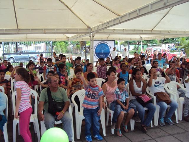 ninos-y-ninas-de-tulua-listos-para-ir-a-clases