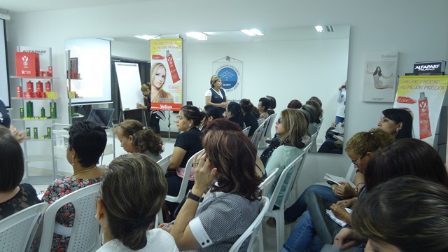 capacitando-mujeres-para-su-crecimiento-profesional