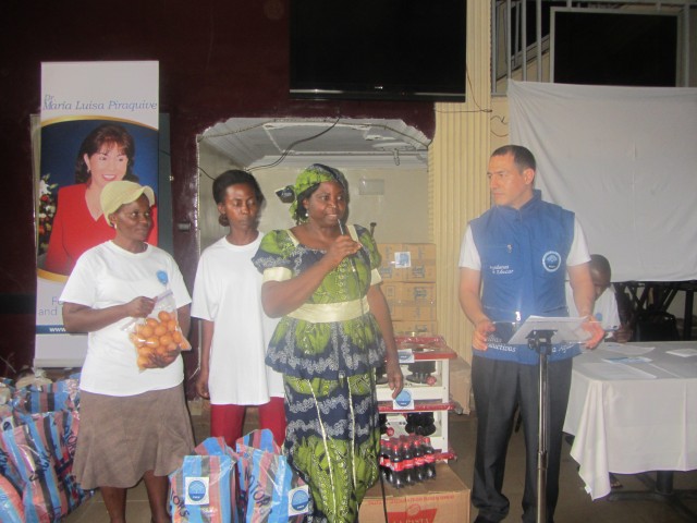 entrega-ayudas-camerun mayo012