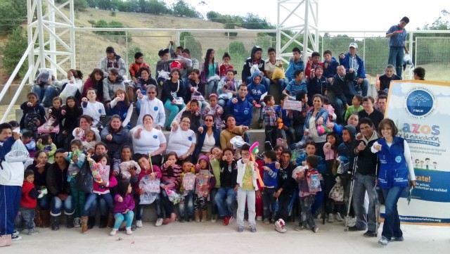 lazos-por-la-educacion-beneficia-ninos-de-barro-blanco
