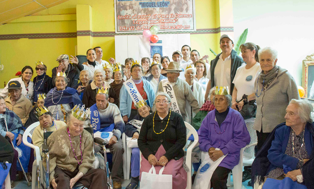 la-campana-dia-de-la-persona-mayor-conquista-el-corazon-del-geriatrico-miguel-leon