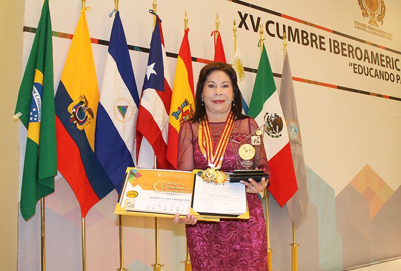 images_fotos_mexico_2014_condecoraciones_cihce_phd_filosofiaymaster_cihce_phd_filosofiaymaster02-1