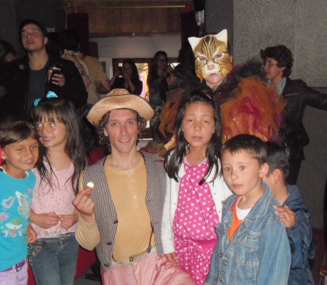 celebramos-un-dia-para-el-nino-en-el-barrio-carvajal