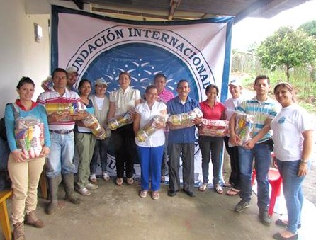 entrega de mercados paujil