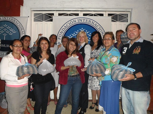 images_fotos_colombia_santander_floridablanca_2015_febrero_6febfloridacomidaperros_6febfloridacomidaperros7