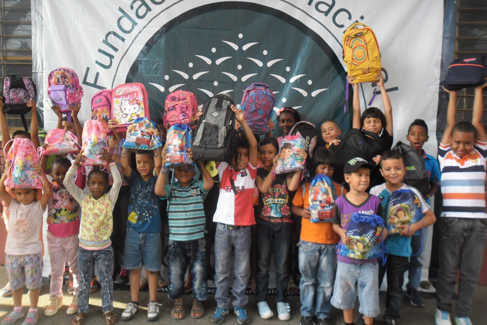 la-fundacion-continua-llevando-ayudas-a-los-barrios-de-cali