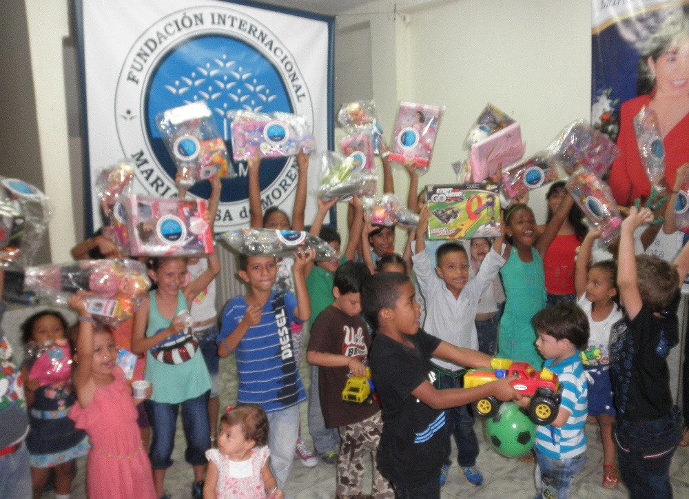 llevando-alegria-y-valores-a-los-ninos-del-barrio-municipal-en-cali