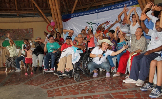 el-programa-sin-limites-lleva-alegria-y-esperanza-a-la-comuna-13