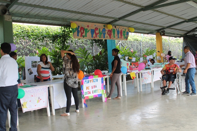 emotiva-clausura-del-modulo-de-socio-laboral-en-las-comunas-15-13-y-7