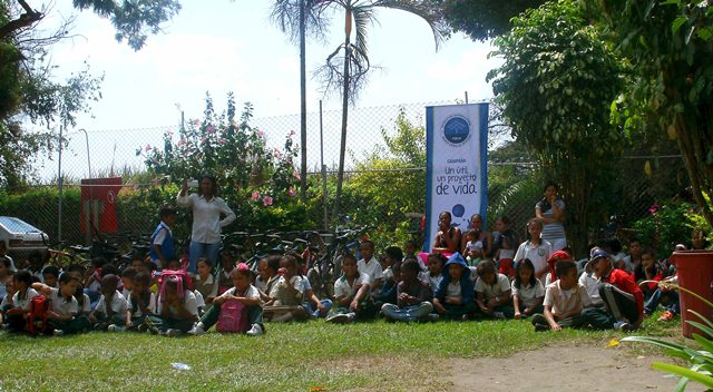 institucion-educativa-de-candelaria-disfruta-de-la-campana-un-util-un-proyecto-de-vida