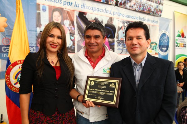 alcalde-de-samaca-resalta-el-trabajo-social-de-la-dra-maria-luisa-piraquive-2