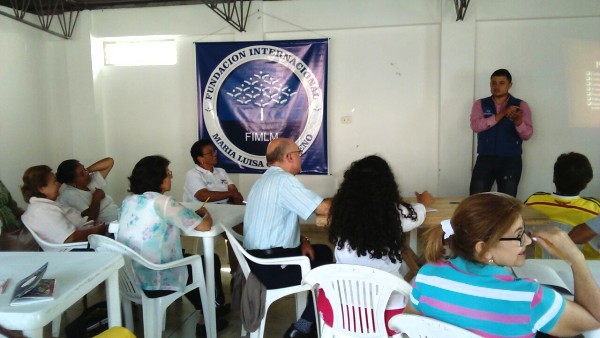 participacion-de-adultos-mayores-en-capacitacion-de-formacion-ciudadana