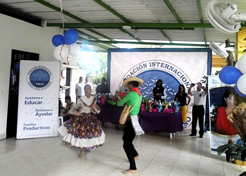 al-son-de-danzas-propias-de-la-region-la-fimlm-celebro-en-el-municipio-de-campoalegre-huila-el-dia-para-el-adulto-mayor