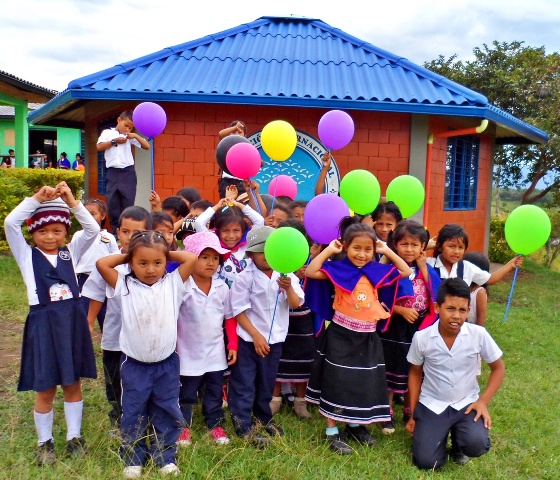 el-programa-mi-nueva-familia-celebra-cumpleanos-a-los-ninos-y-ninas-misak-al-ritmo-de-valores