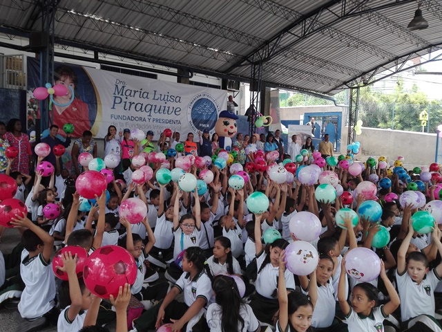 gran-encuentro-con-los-ninos-del-colegio-luis-carlos-galan-sarmiento