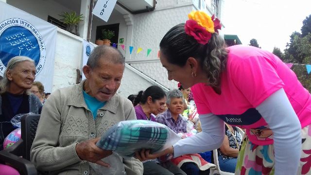 dia-para-la-persona-mayor-en-el-corregimiento-de-san-cristobal
