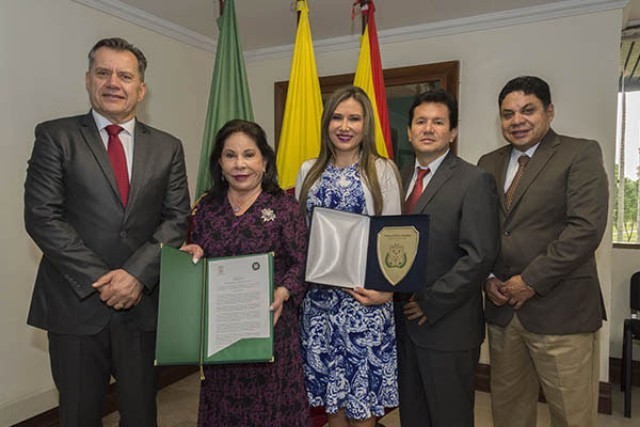 images_fotos_colombia_risaralda_2017_sep17_risarald_condecoracion_dramarial_sep17_risarald_condecoracion_dramarial000-1