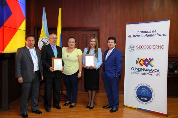 images_fotos_colombia_cundinamarca_2017_31oct2017reconocimientopandi_e31oct2017entregadereconocimientopandi-1