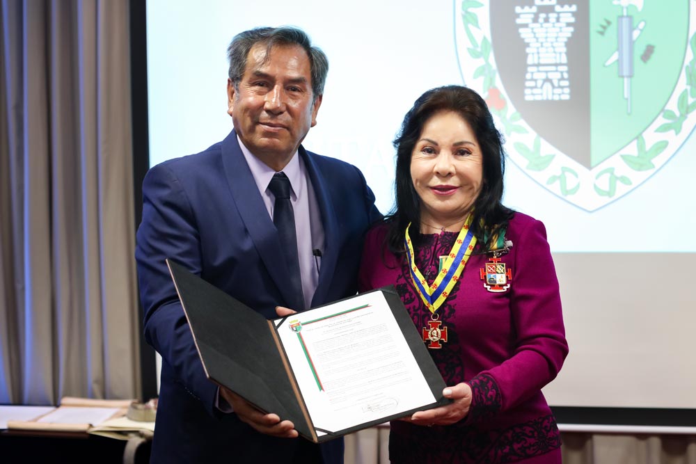 dra-maria-luisa-piraquive-recibe-la-mas-alta-distincion-del-municipio-de-duitama-2