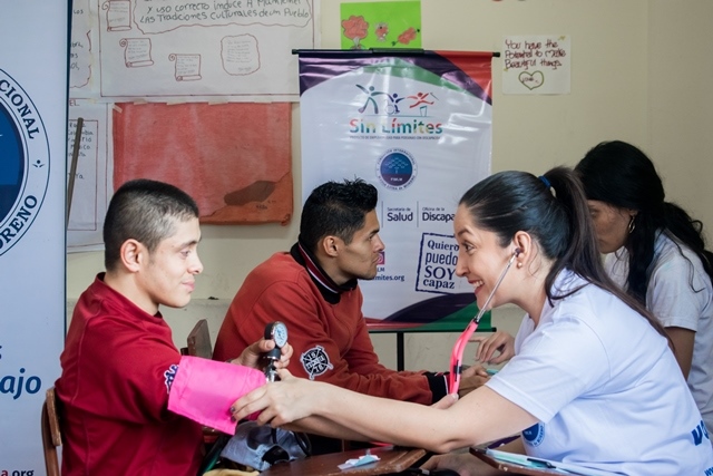 socializacion-de-sin-limites-en-el-instituto-manizales