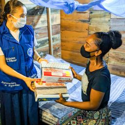 Familias damnificadas por la ola invernal en Itsmina, Chocó reciben ayuda humanitaria