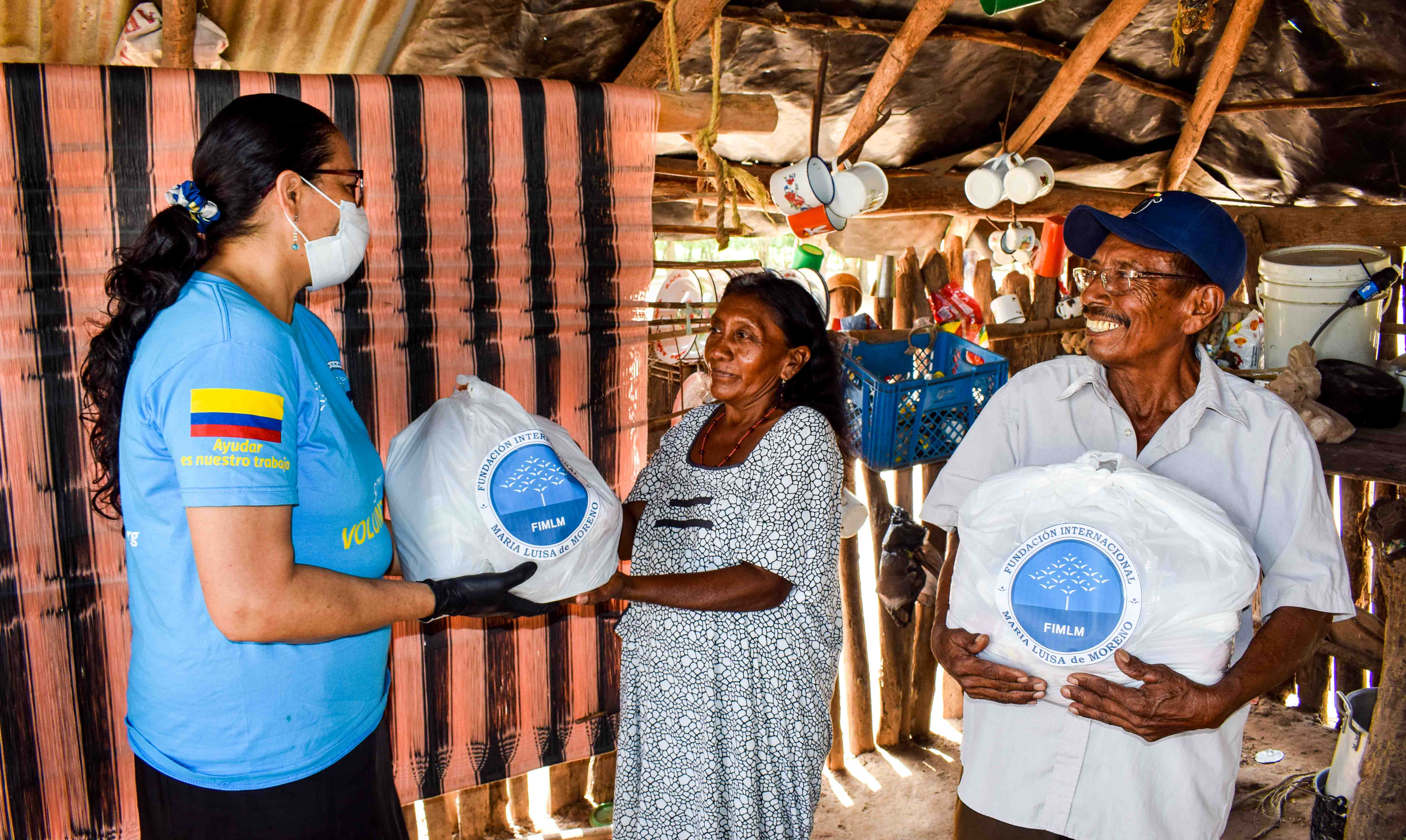 familias-de-varios-sectores-de-la-guajira-reciben-mercados