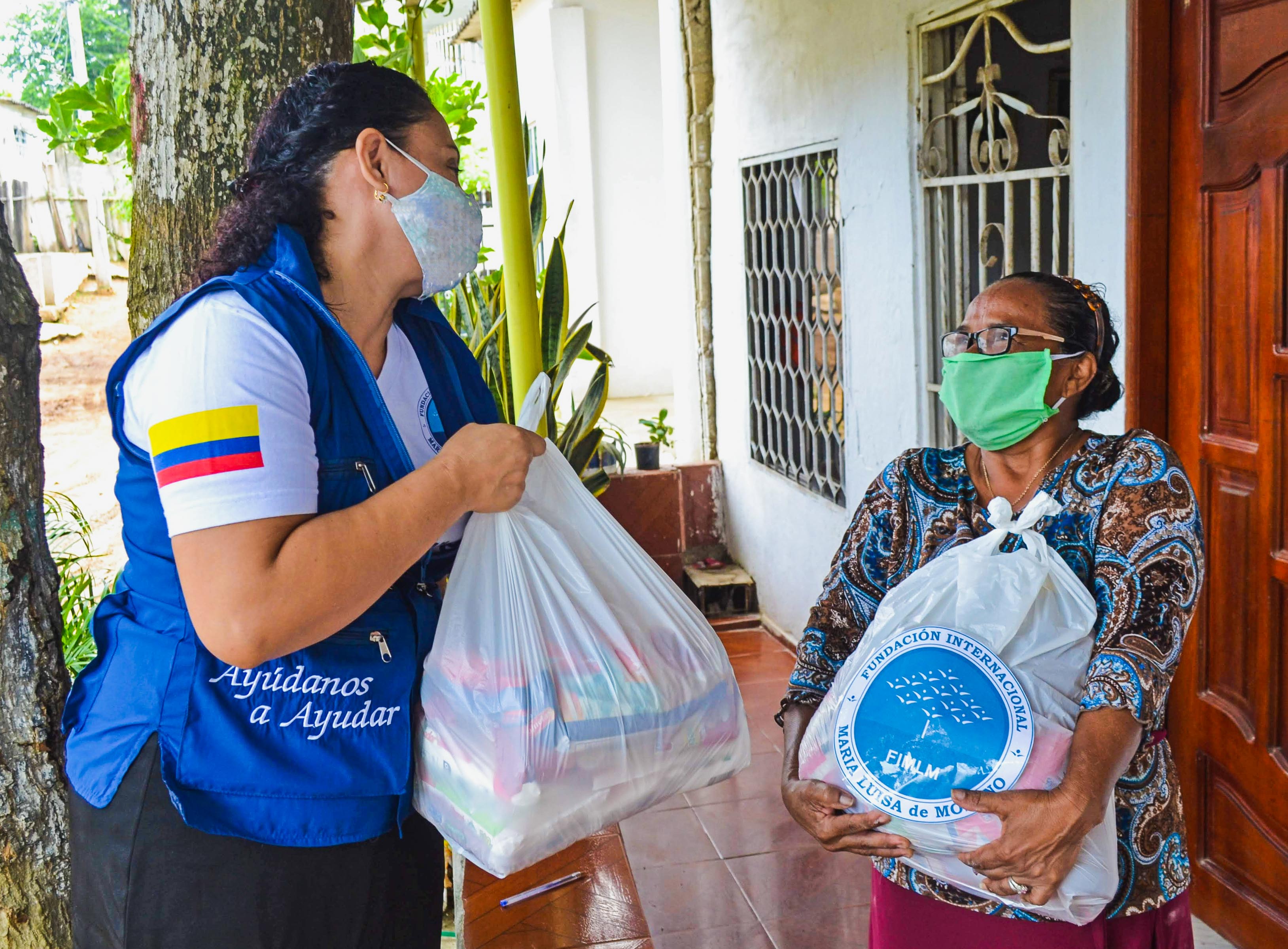 la-fundacion-llega-a-turbaco-para-entregar-mercados-a-familias