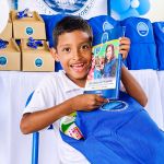 La Fundación llevó felicidad a los niños de Puerto César con la entrega de kits escolares.
