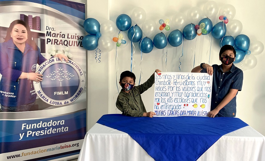 1 PORTADA Entrega de kits escolares Chimbote Peru