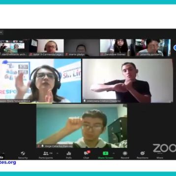 En Emprendedores Sin Límites participantes aprenden el proceso de selección en una postulación laboral