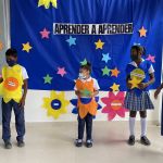 Los niños participaron en el juego “Alcanzando mi estrella”, espacio donde pusieron a prueba sus habilidades y destrezas para resolver operaciones matemáticas.