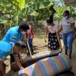 Como respuesta ante el estado de emergencia por el desbordamiento del río en Apartadó • Antioquia, la Fundación contribuye a la atención y entrega de ayudas a las familias damnificadas por las fuertes lluvias.