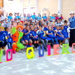 En medio de una jornada recreativa, la Fundación benefició a más de 50 niños y niñas del municipio de Carepa • Antioquia con la entrega de kits escolares.