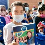Los niños de Candelaria recibieron kits escolares