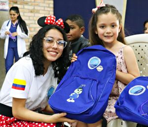 Niños reciben kits escolares al norte de Popayán