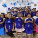 Entrega de kits escolares a niños del municipio de El Banco