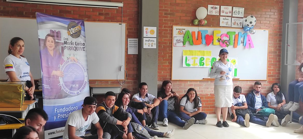 La Fundación fomentando valores y principios a los estudiantes del programa Mi Nueva Familia