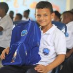 Jornada de entrega de dotación escolar y kits de útiles a los niños y niñas de Puerto César en Turbo • Antioquia