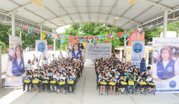 Niños de Quintana Roo, felices podrán regresar a clases con nuevos útiles escolares.