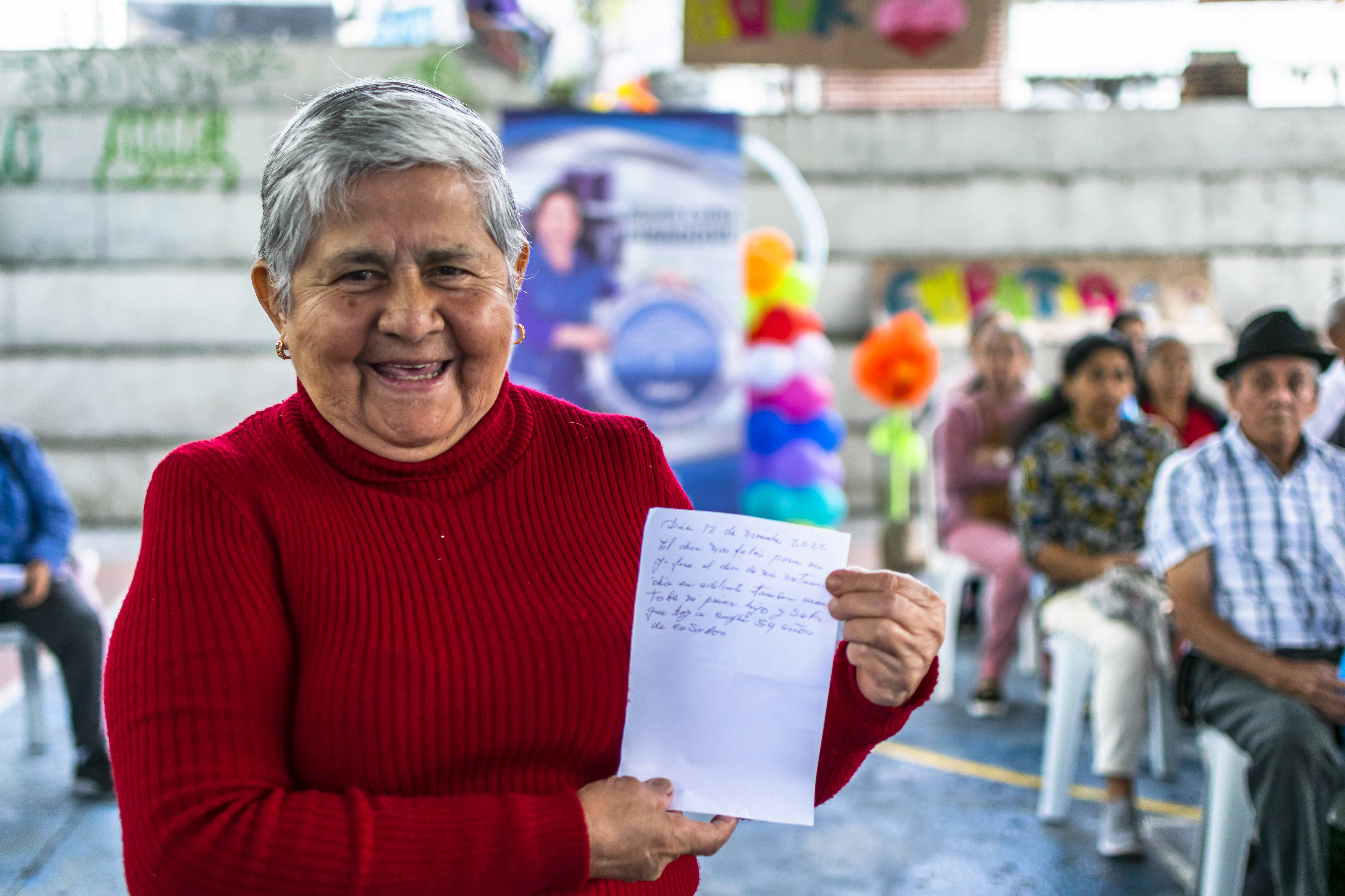 adultos-mayores-en-santa-rosa-de-cabal-risaralda-aprenden-nuevas-habilidades-durante-un-evento-recreativo