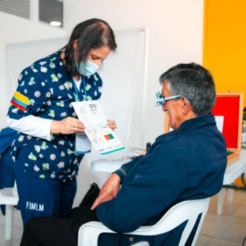 700 personas de la comunidad de Usaquén reciben atenciones médicas gratuitas y participan en talleres de valores