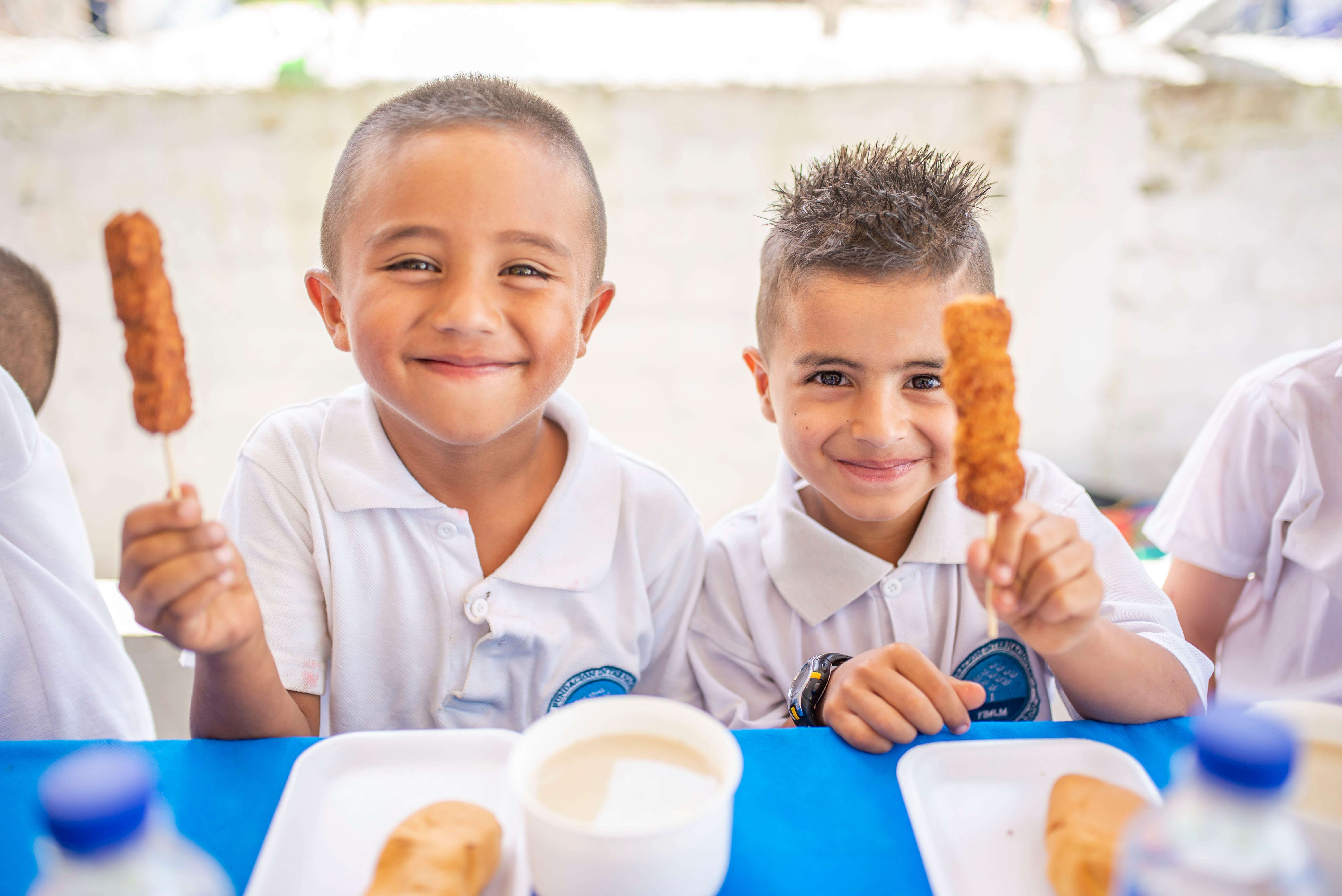 estudiantes-en-belen-de-umbria-risaralda-reciben-refrigerios-saludables-a-traves-del-programa-mi-nueva-familia