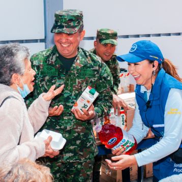 Comunidad de 10 barrios de Bogotá reciben atenciones médicas en Jornada de Apoyo al Desarrollo