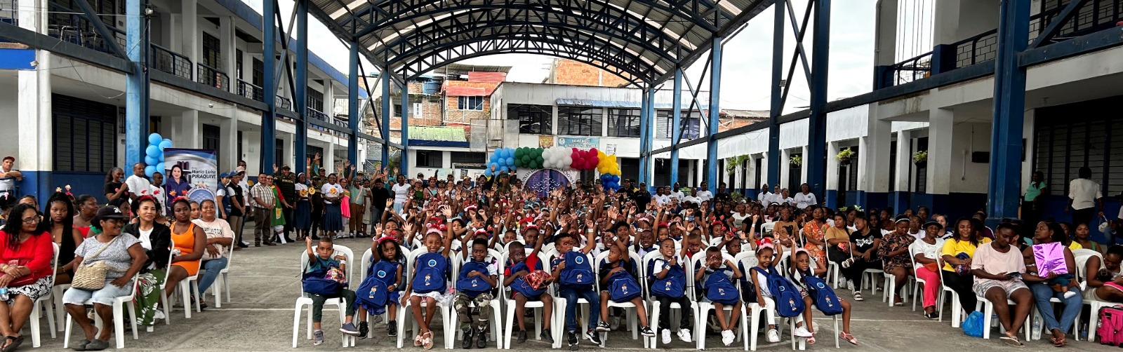 ninos-de-tumaco-narino-recibieron-con-esperanza-y-gratitud-kits-escolares