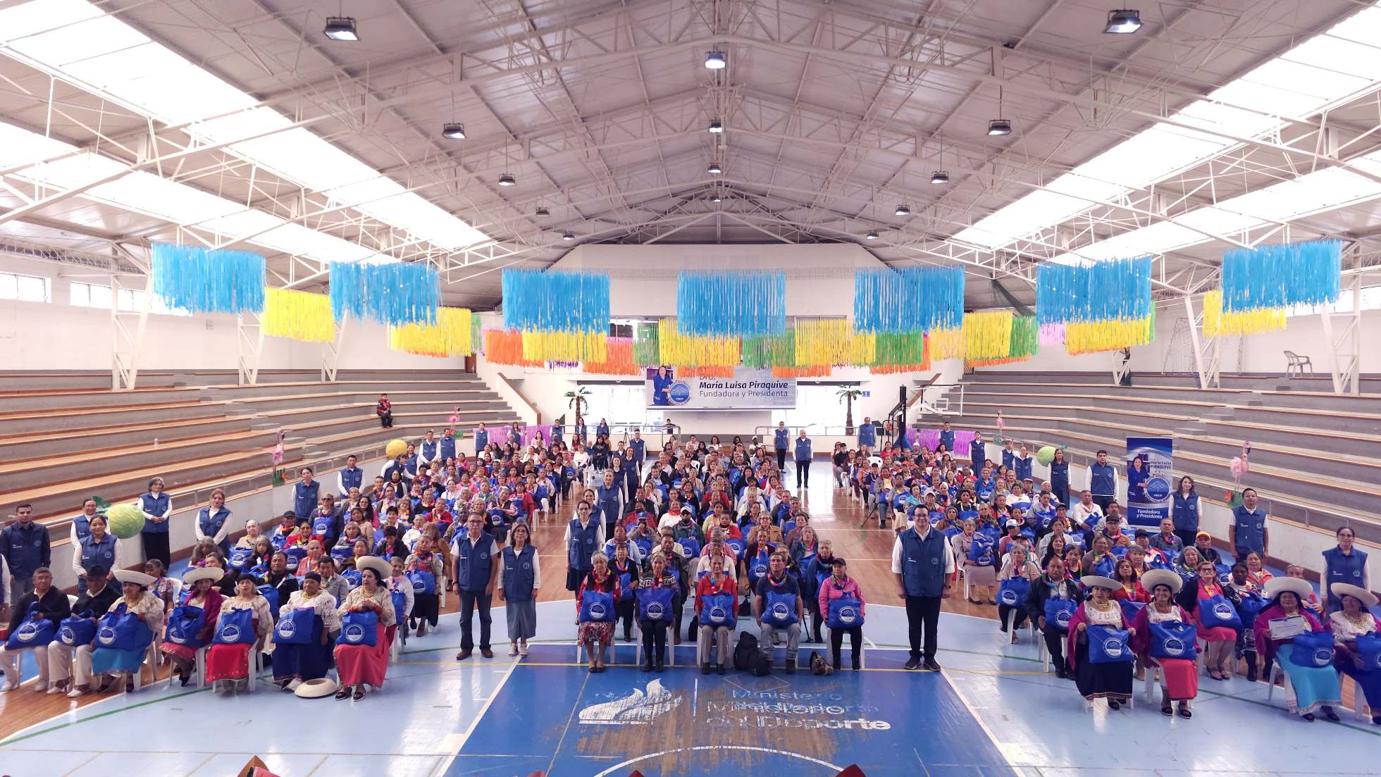 jornada-de-apoyo-para-adultos-mayores-en-quito-ecuador