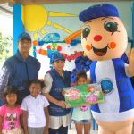 Jornada de entrega de kits escolares Zapayo • Ecuador